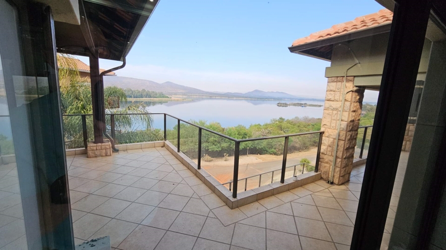 4 Bedroom Property for Sale in Birdwood Estate North West